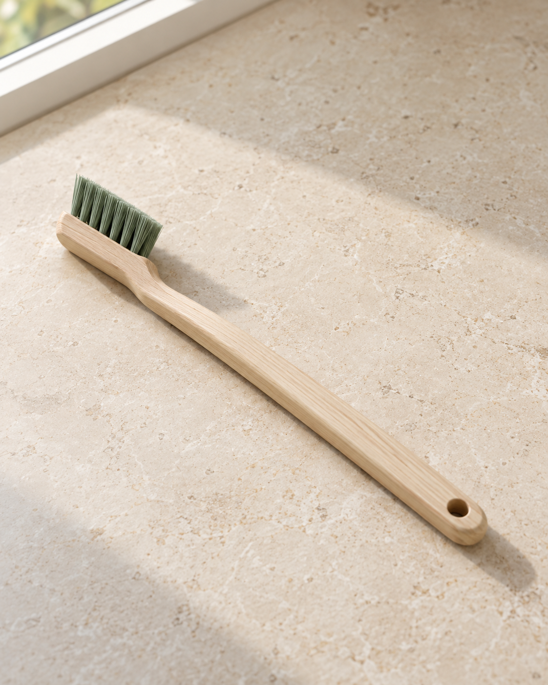 Cove Track Brush - hero