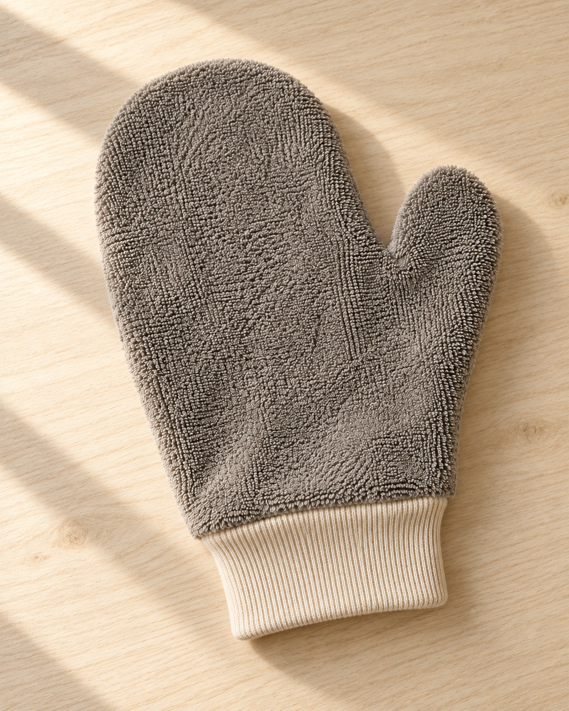 Wisp Dusting Mitt - lifestyle