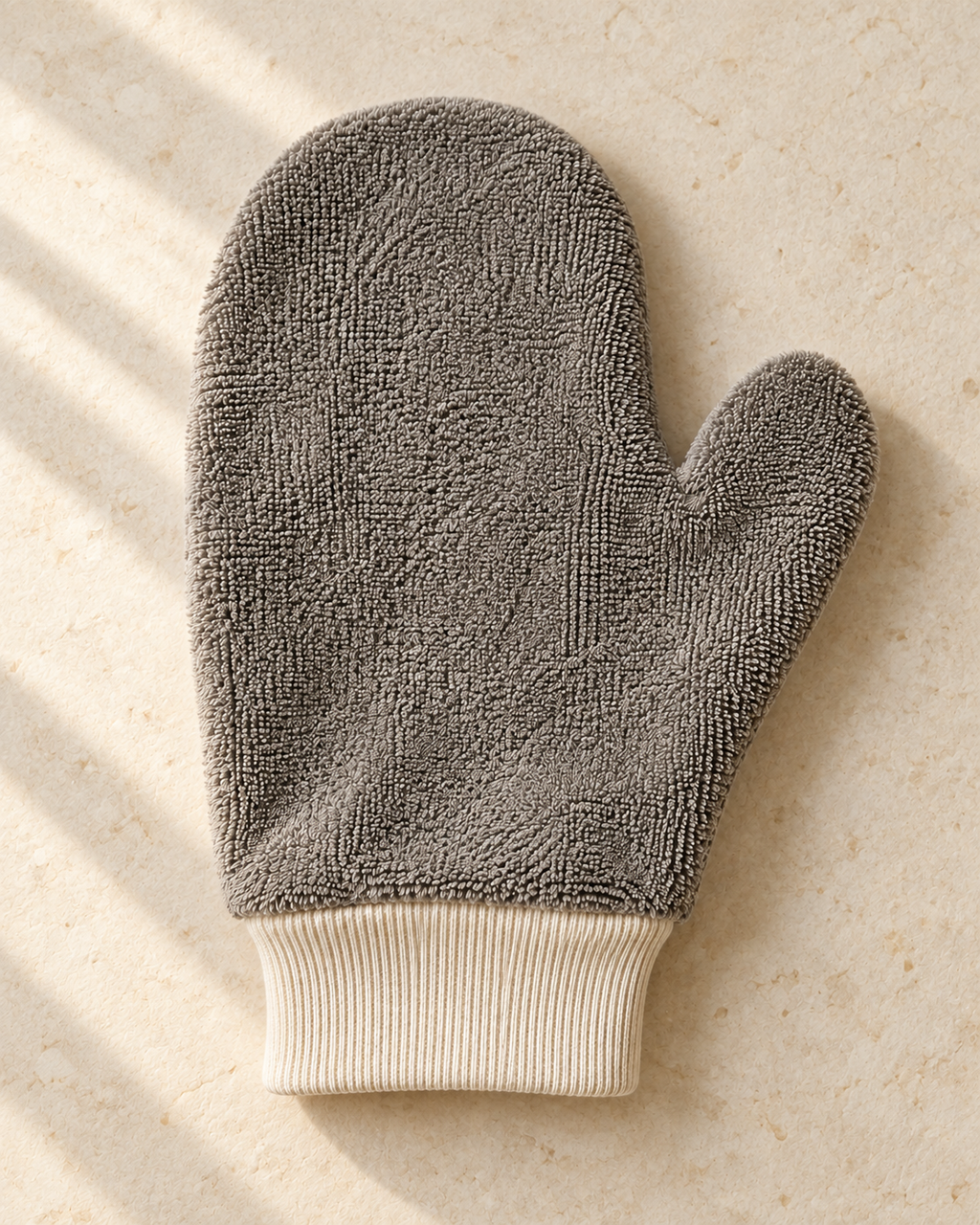Wisp Dusting Mitt - scene